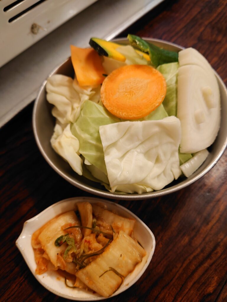 香川焼肉 香川グルメ 高松焼肉 高松グルメ 高松安い焼肉 焼き肉カワシマ 野菜とキムチ