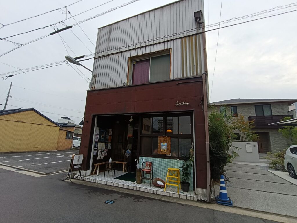 高松洋食グルメ　スマイリー　お店の雰囲気