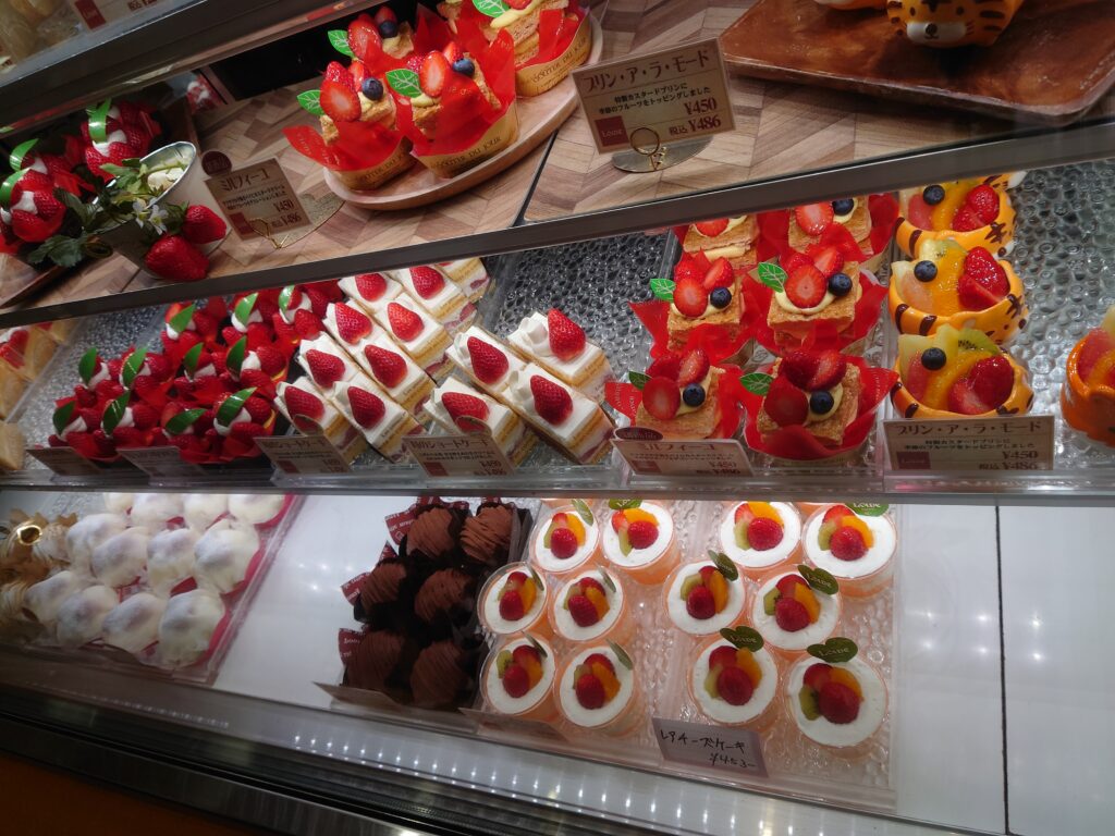 高松洋菓子　ルーヴ　香川甘味　高松ケーキの美味しいお店