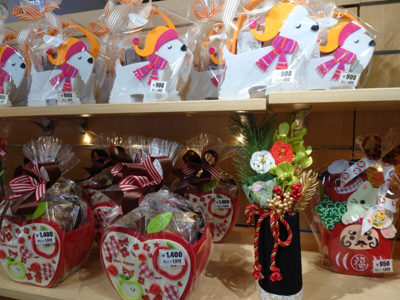 菓子工房ルーヴ空港通り店の焼き菓子