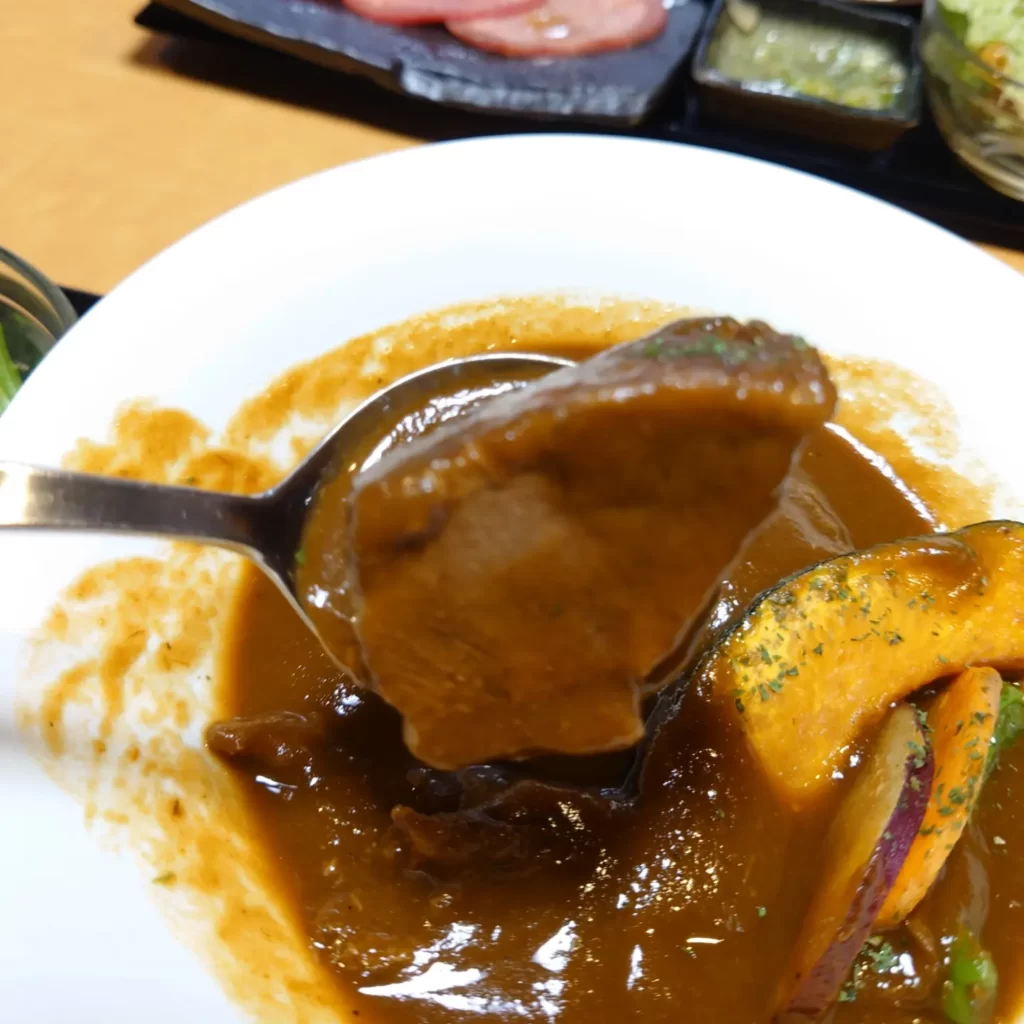 香川グルメ　焼肉　ぴこぴこ精肉店　ランチ　牛タン煮込みシチュー定食