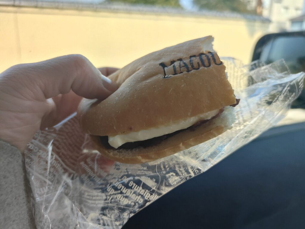 マコーズベーグル　バターサンド
