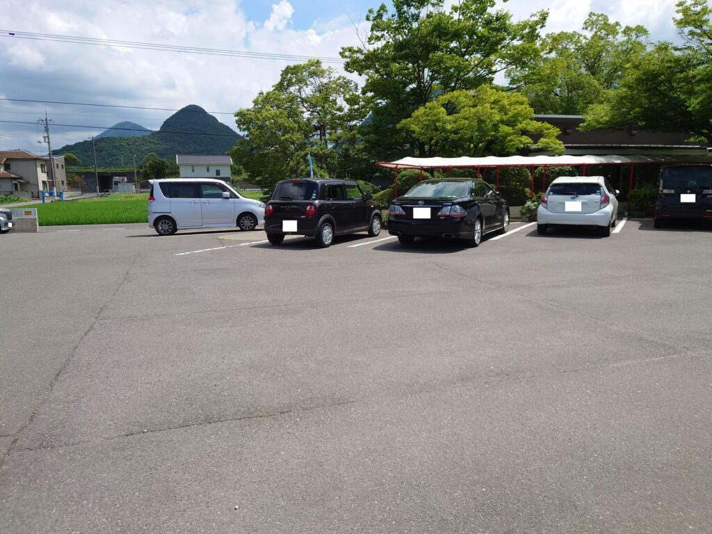 善通寺カフェ　カフェテラス1ドル館　駐車場