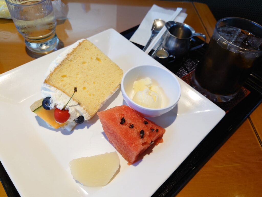 善通寺カフェ　カフェテラス1ドル館　メニュー　ケーキセット