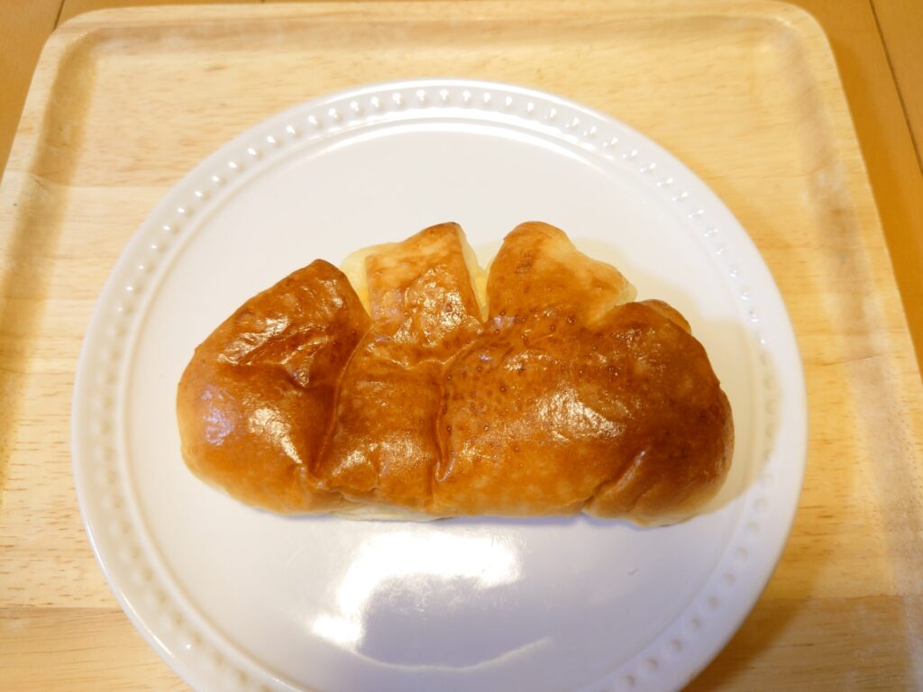 石窯パン工房ぱぱぱーん　パン　クリームパン