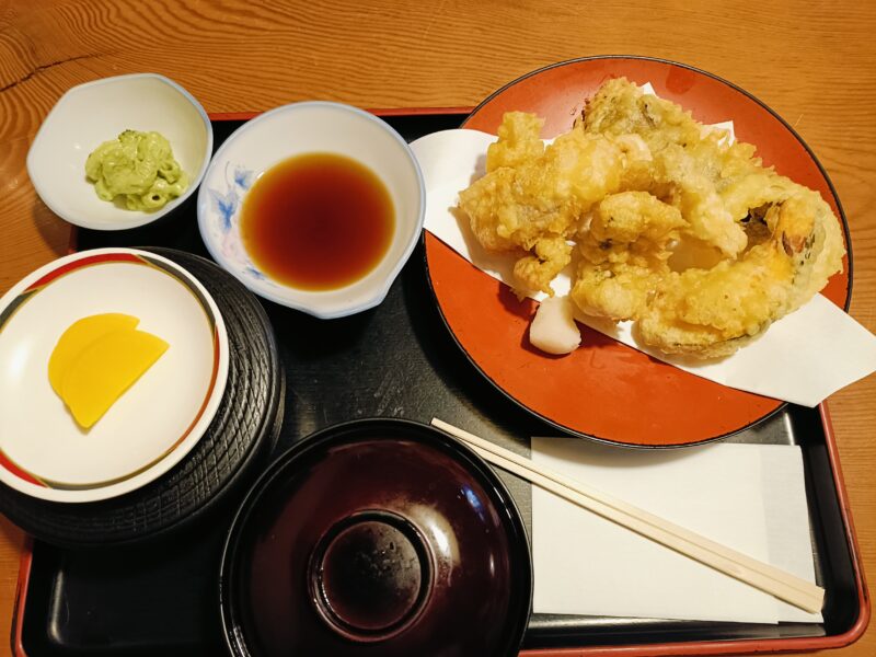 海鮮問屋 仲見世（なかみせ）のランチで食べた天ぷら定食