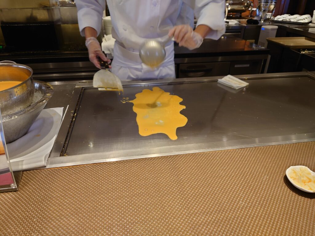 ルネッサンスリゾートオキナワ　朝食　フォーシーズン　鉄板オムレツ