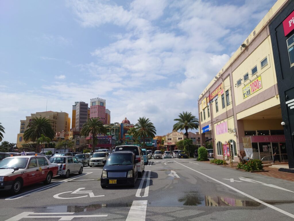 沖縄旅行 ランチ テラス カリフキッチン沖縄 おしゃれ アメリカンビレッジ