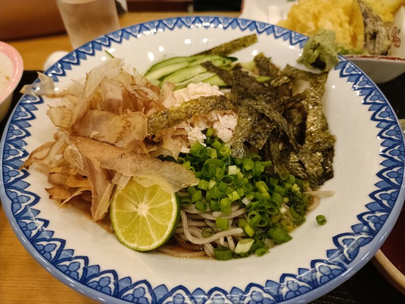 居食屋うましので食べた月替わりの定食からすだち冷やしそば定食