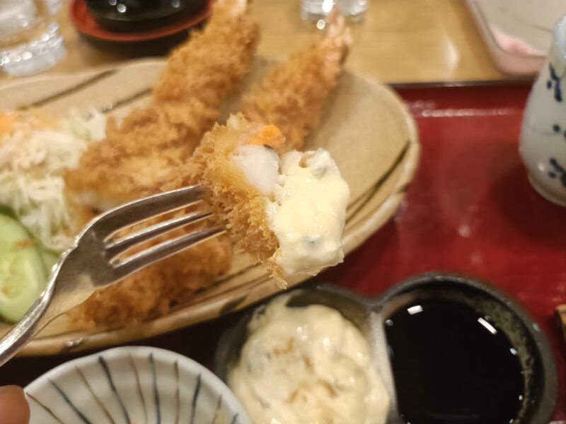 居食屋うましのジャンボエビフライ定食