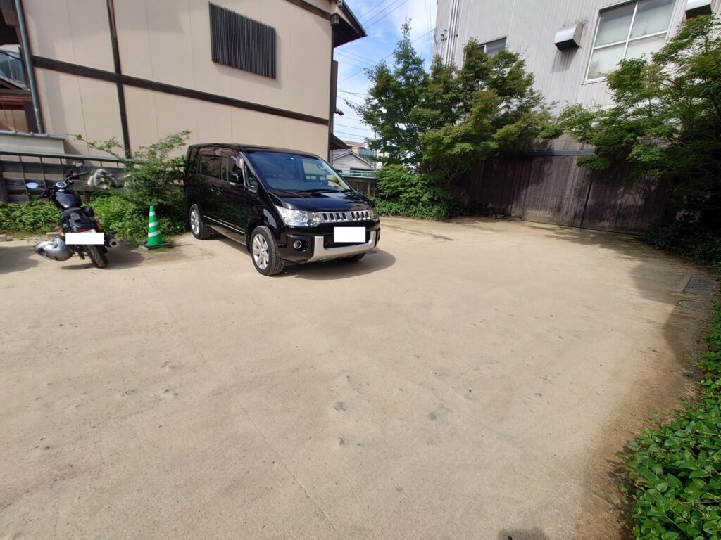 白栄堂柳町本店　カフェ　駐車場