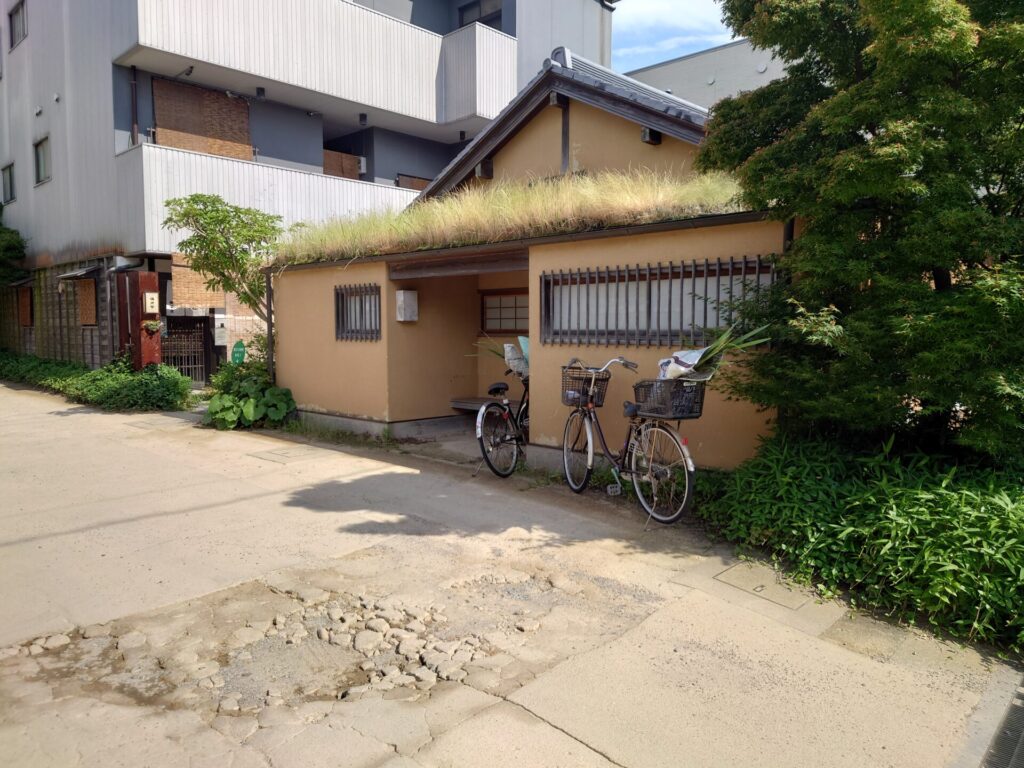 白栄堂柳町本店　カフェ　お店