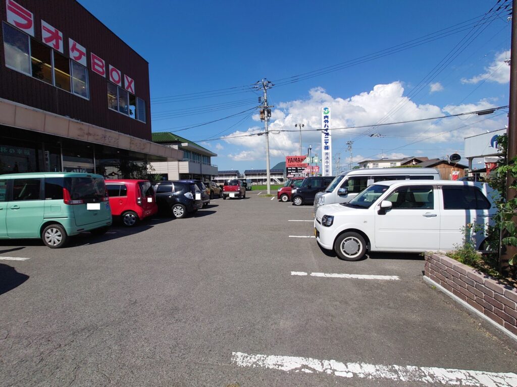 善通寺カフェ　喫茶カフェテリア　駐車場