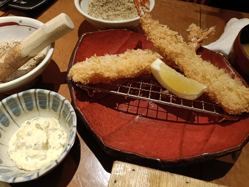 山かつ屋島店　エビフライ