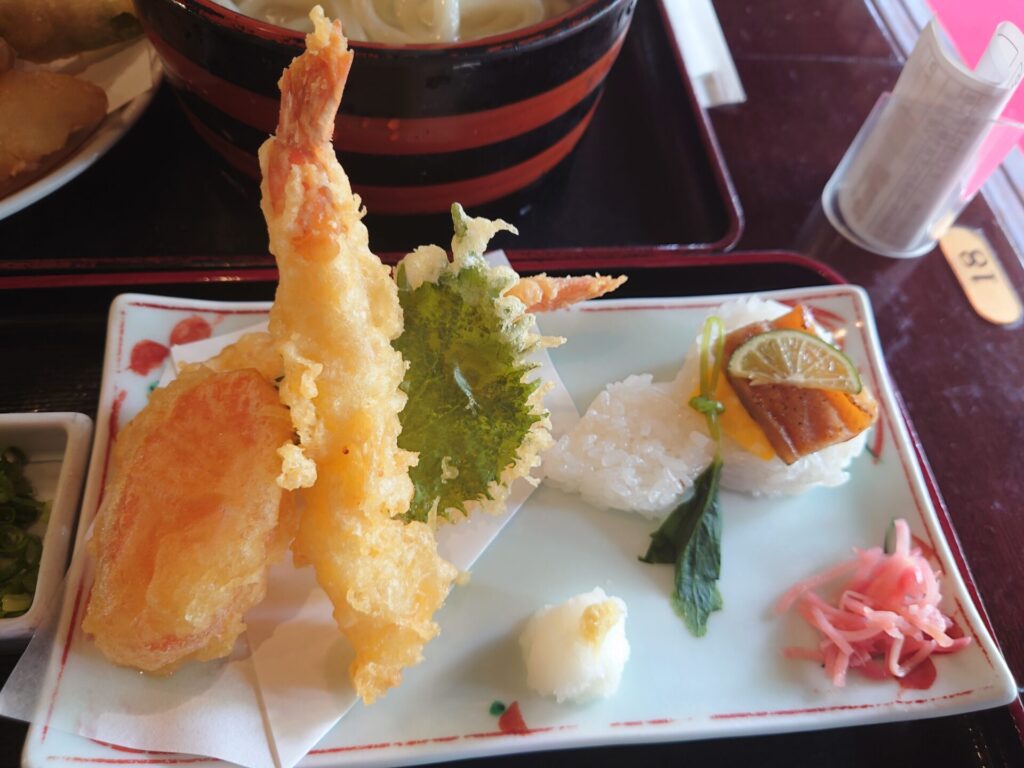 うどん本陣山田家　釜ぶっかけうどん定食