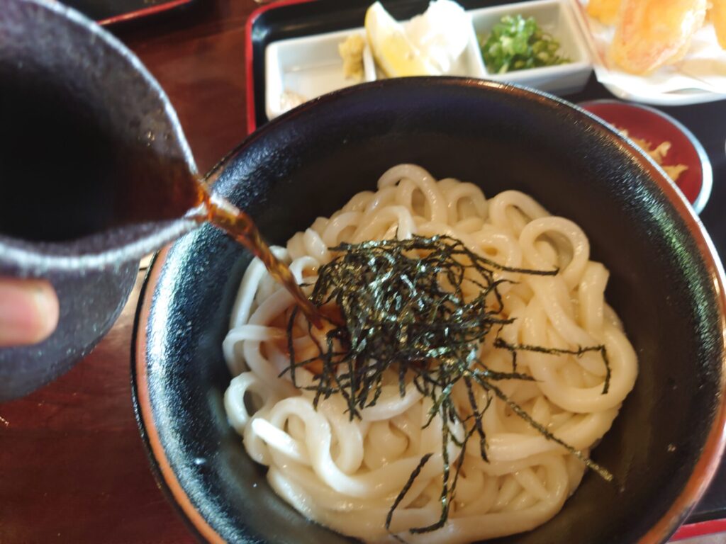 うどん本陣山田家　釜ぶっかけうどん定食