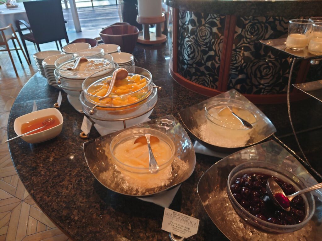 ルネッサンスリゾートオキナワ 朝食 モーニング フォーシーズン