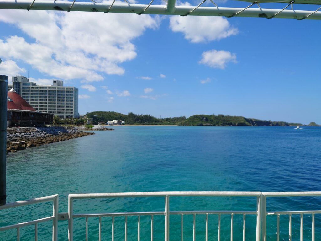 沖縄旅行　ルネッサンスリゾートオキナワ　アクティビティ　海水浴　コーラルアドベンチャークルーズ