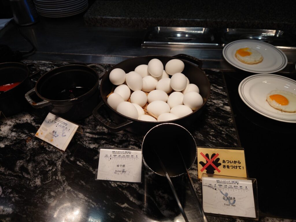 ルネッサンスリゾートオキナワ　セイルフィッシュカフェ　朝食　ゆで卵