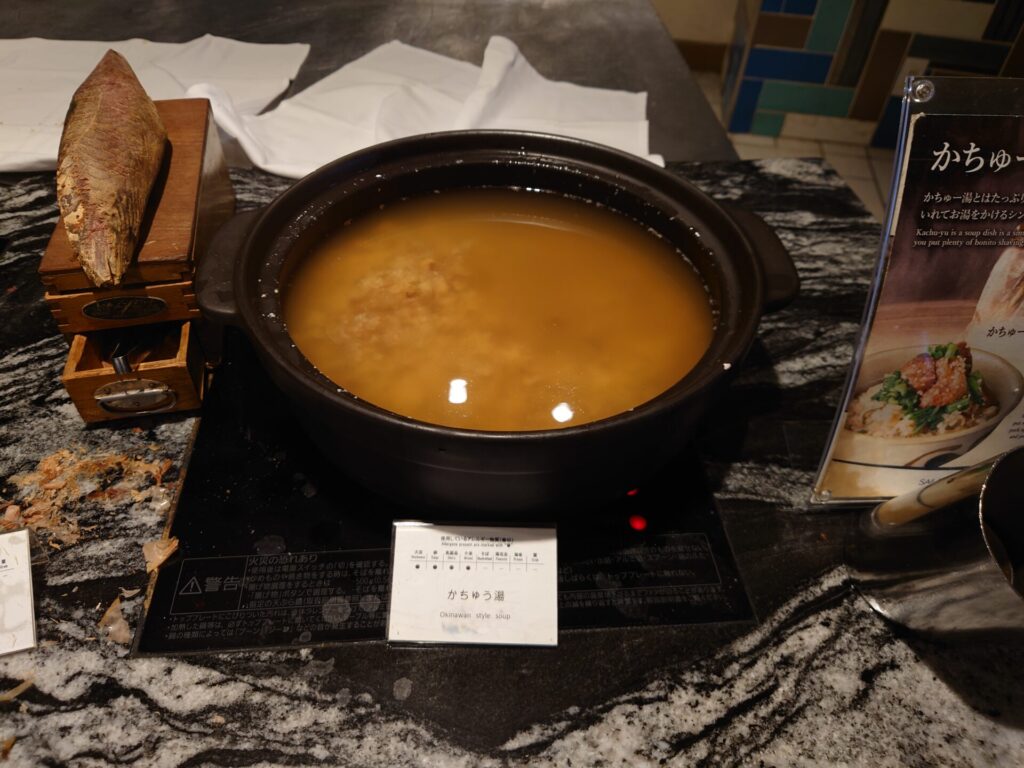 ルネッサンスリゾートオキナワ　セイルフィッシュカフェ　朝食　カチュー湯
