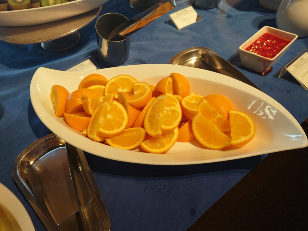 ルネッサンスリゾートオキナワ　朝食　コーラルシービュー　オレンジ