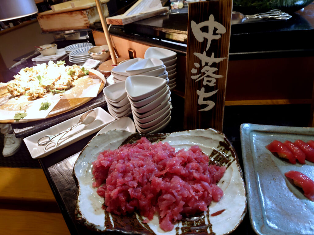 ルネッサンスリゾートオキナワ　寿司バーロイズ　夕食　中落ち