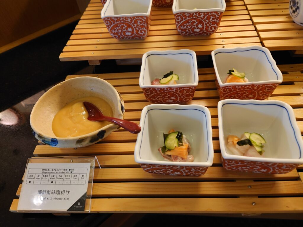 ルネッサンスリゾートオキナワ　寿司バーロイズ　夕食　小鉢