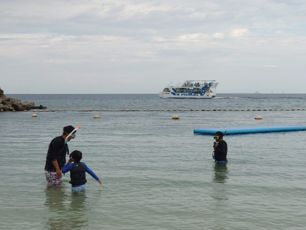 ルネッサンスリゾートオキナワ　海水浴