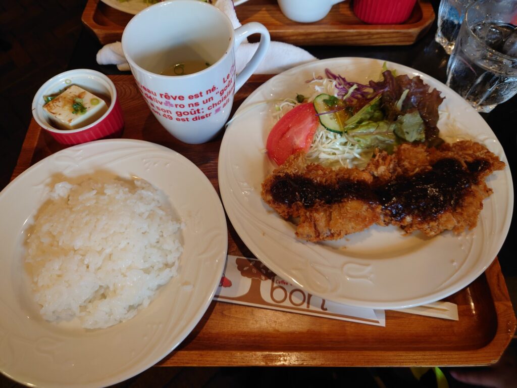 カフェレストボン　ランチ　ポークカツ