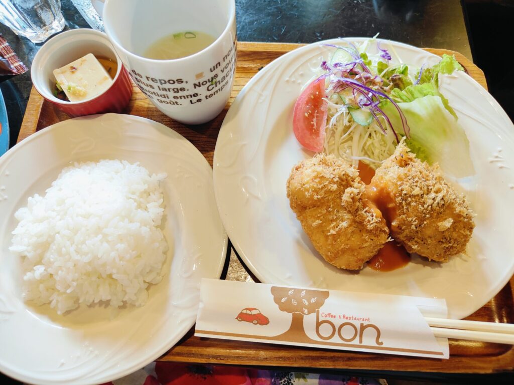 カフェレストボン　ランチ　カニクリームコロッケ