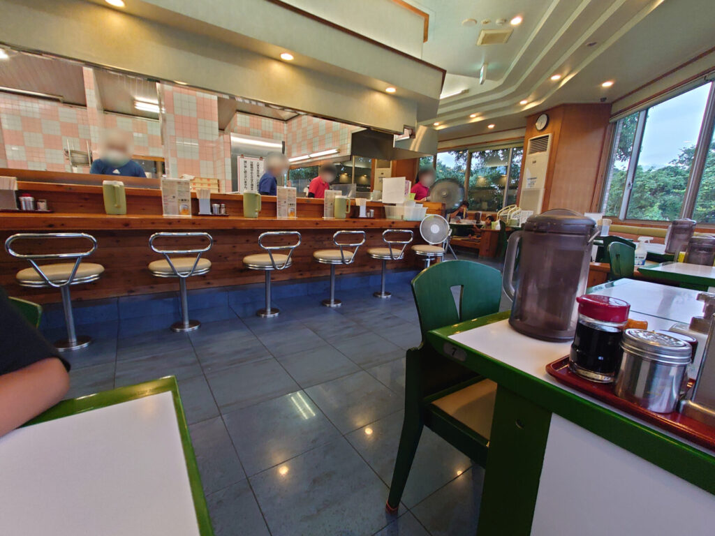 豚太郎砥部店　店内