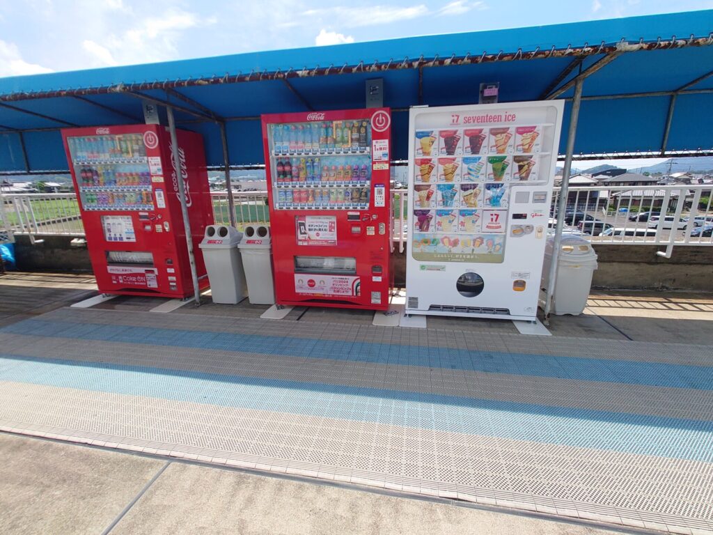 夏休み遊びスポット　善通寺市民プール　自動販売機