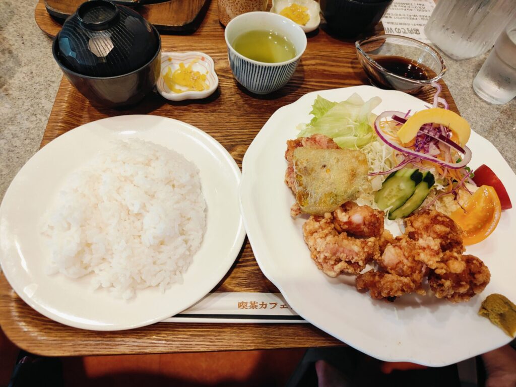 善通寺カフェ　善通寺レトロカフェ　カフェテリア　唐揚げ