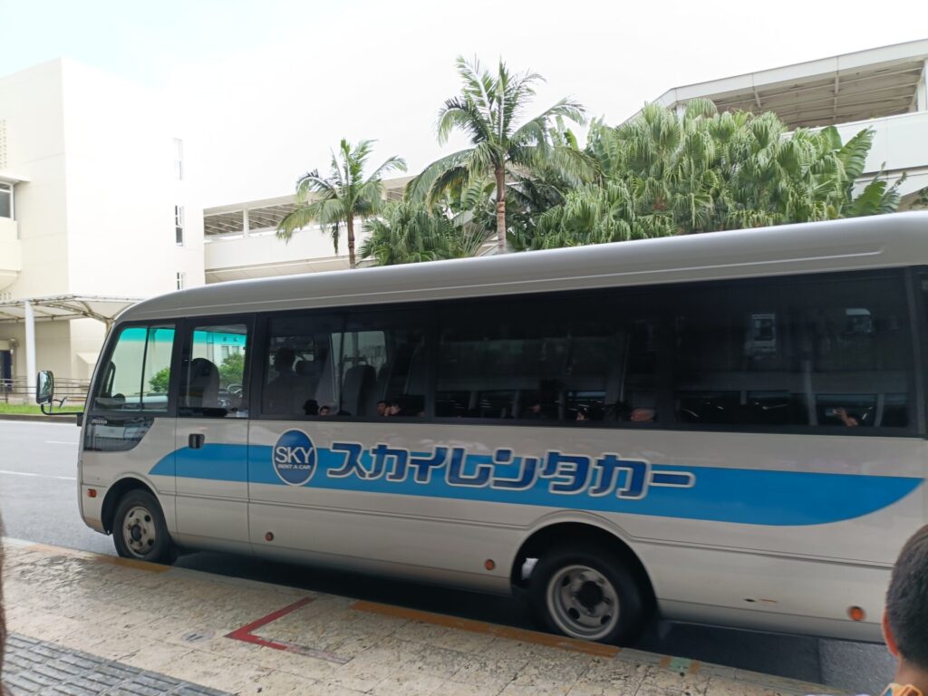 沖縄子連れ旅行　レンタカー　スカイレンタカー