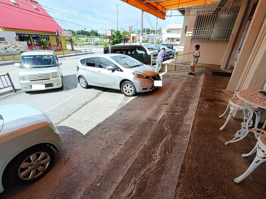 沖縄食堂　海洋食堂　駐車場