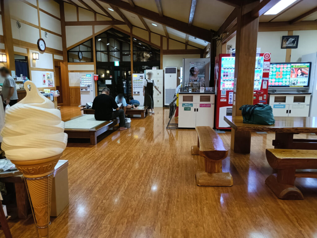 高松日帰り温泉　由良里の湯　イノシシ温泉　館内