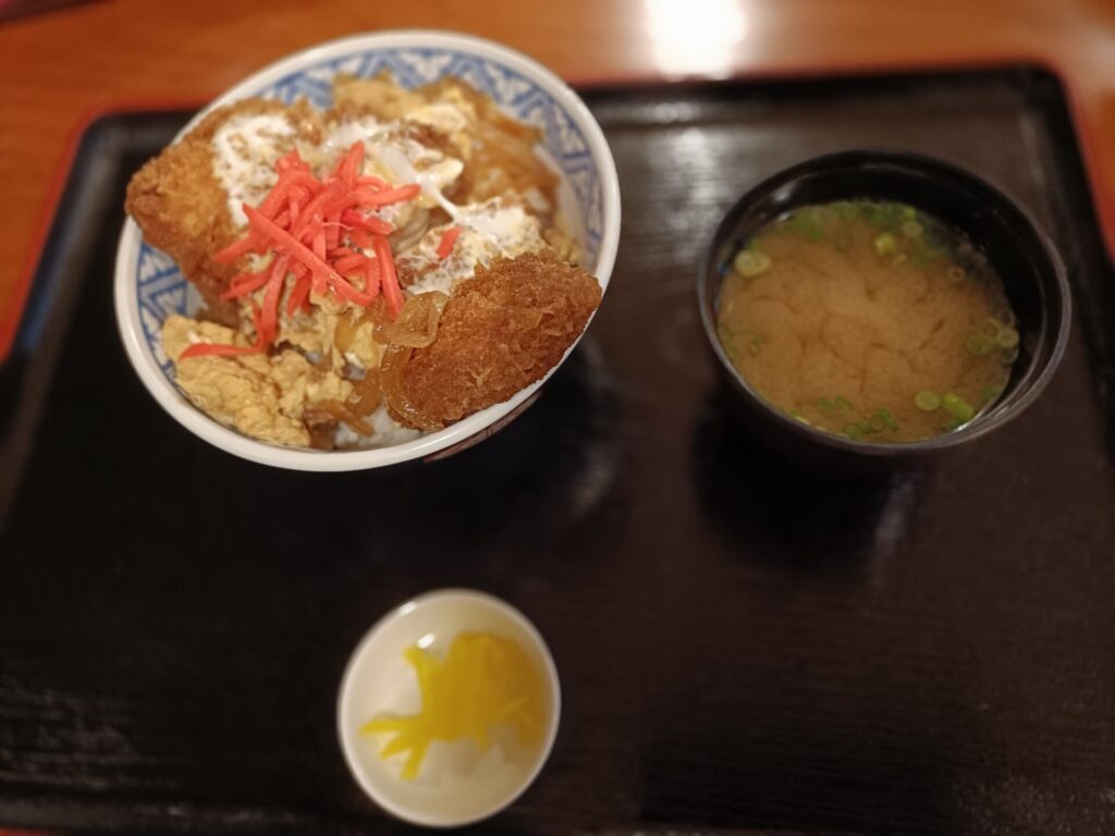 高松日帰り温泉　由良里の湯　イノシシ温泉　かつ丼