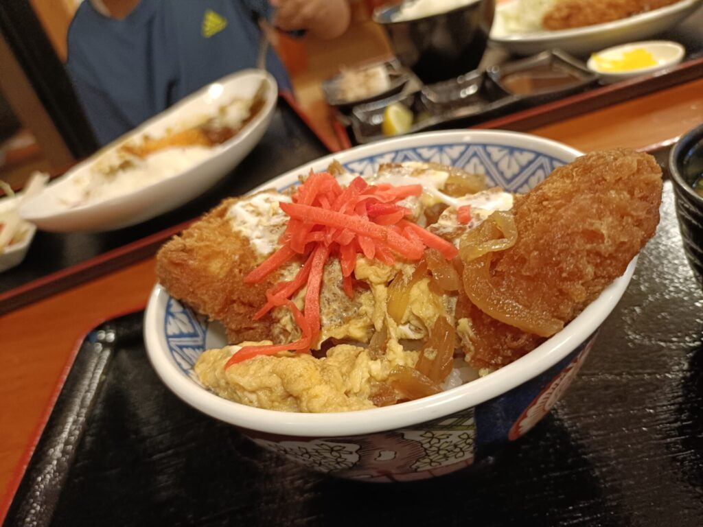 高松日帰り温泉　由良里の湯　イノシシ温泉　かつ丼