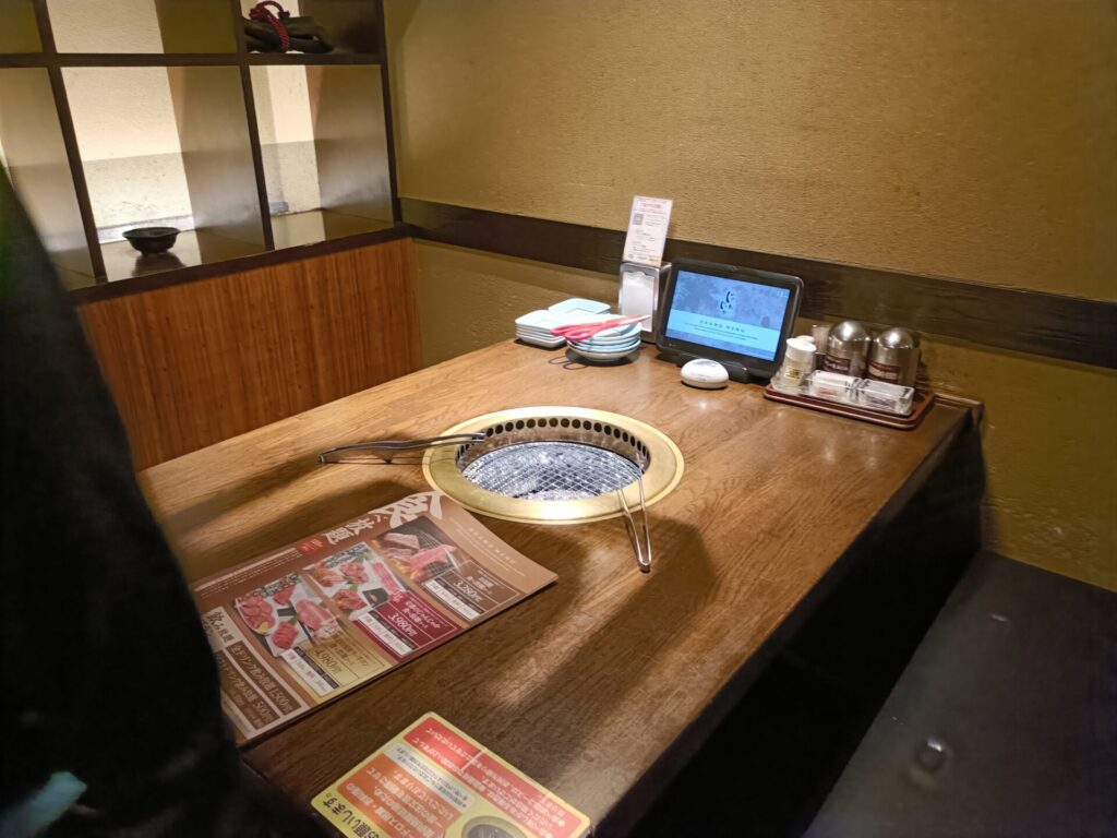 高松焼肉グルメ　焼肉じゃんじゃか十川店　お店の雰囲気