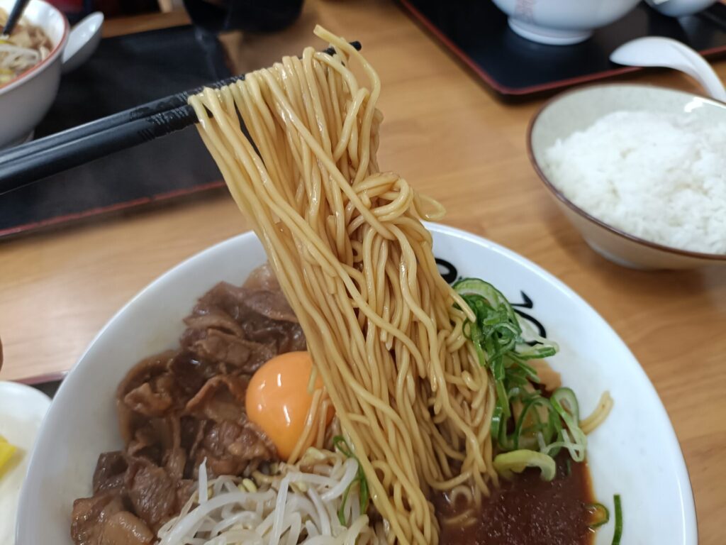 徳島ラーメン　中華そばヤマキョウ　麵