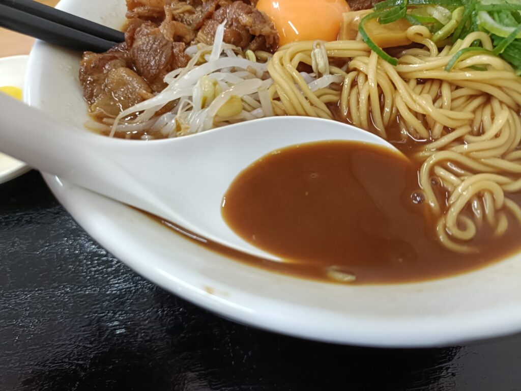 徳島ラーメン　中華そばヤマキョウ　スープ