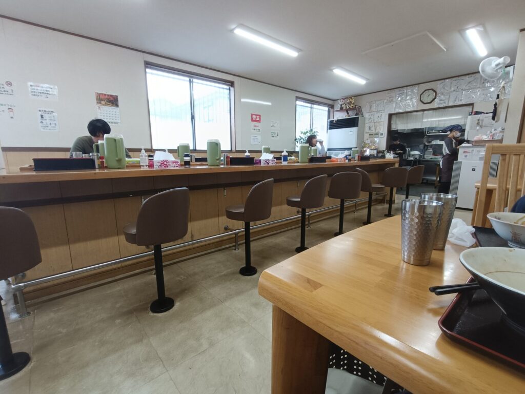 徳島ラーメン　中華そばヤマキョウ　店内