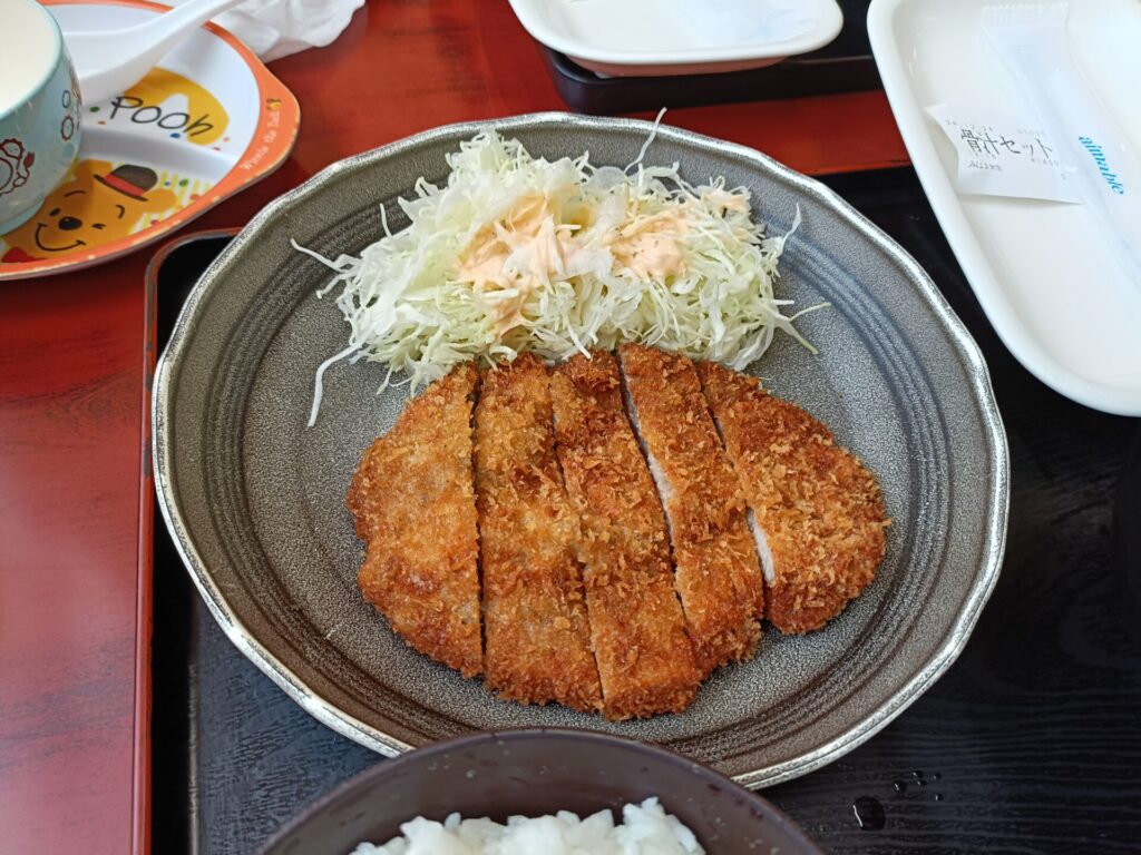 みはま食堂　沖縄食堂　沖縄グルメ　骨汁　とんかつ