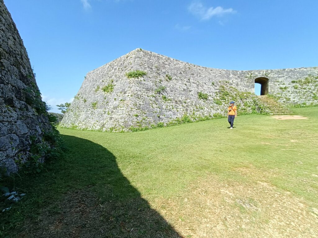 10月沖縄子連れ旅行　座喜味城跡