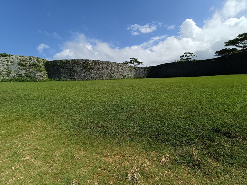 10月沖縄子連れ旅行　座喜味城跡