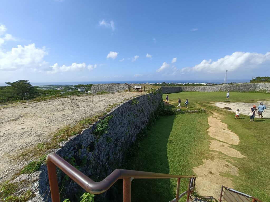 沖縄観光スポット　座喜味城跡