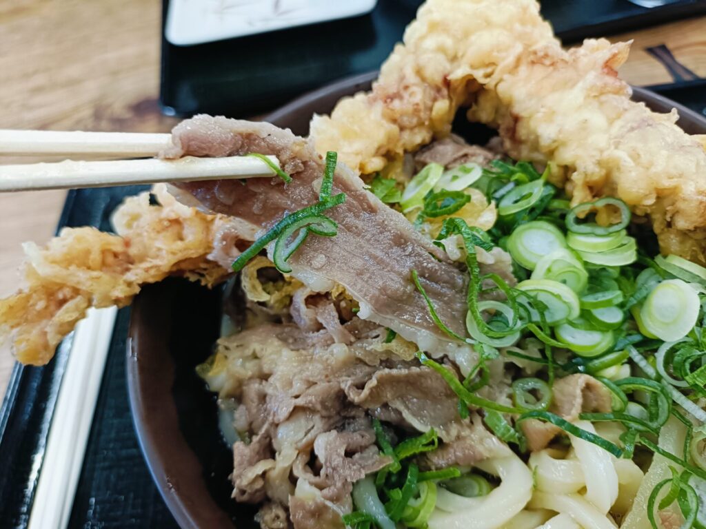 高松うどん　はな庄うどん　肉ぶっかけうどん