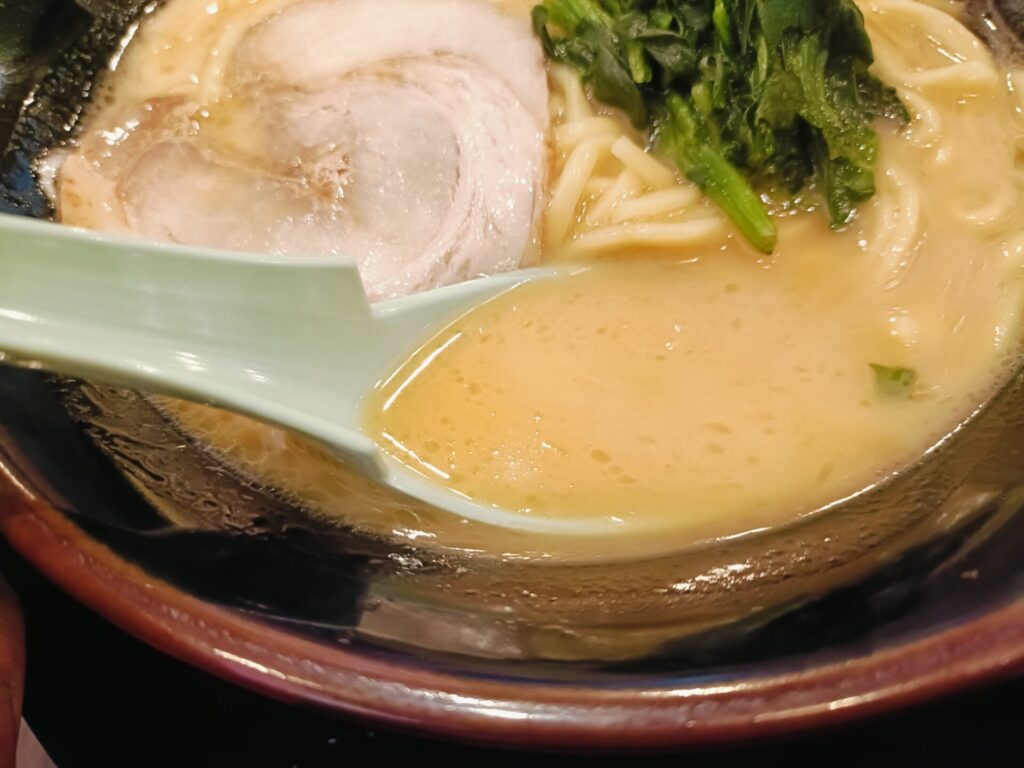 高松ラーメン　横浜家系ラーメン稲和家　ラーメン