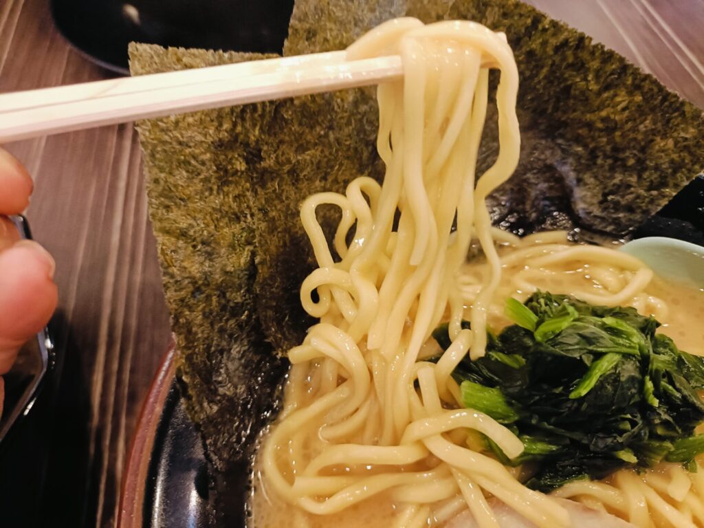 高松ラーメン　横浜家系ラーメン稲和家　ラーメン