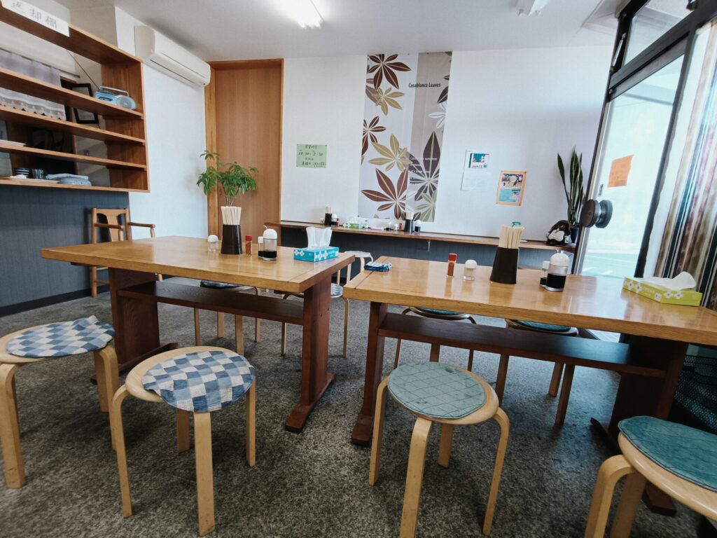 高松市うどん やま家 店内